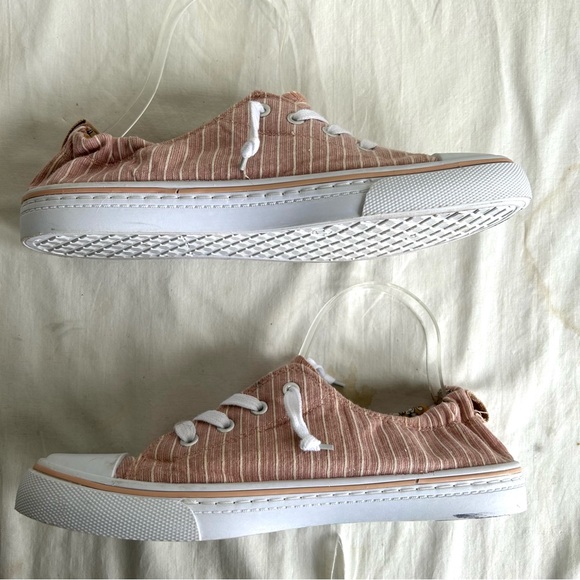 Maurices Slip on Lace up Canvas Stripe Sneakers Size 10 - Picture 4 of 10